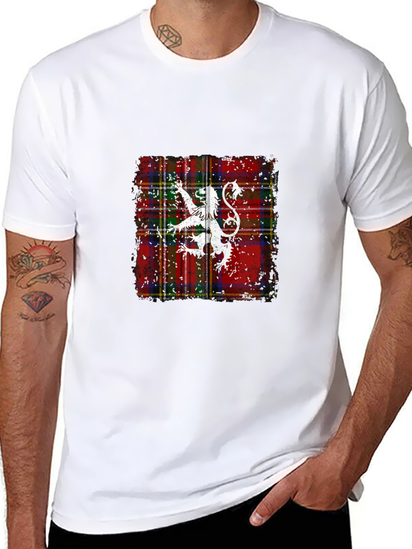 Scottish Lion Rampant Tartan Black T-Shirt