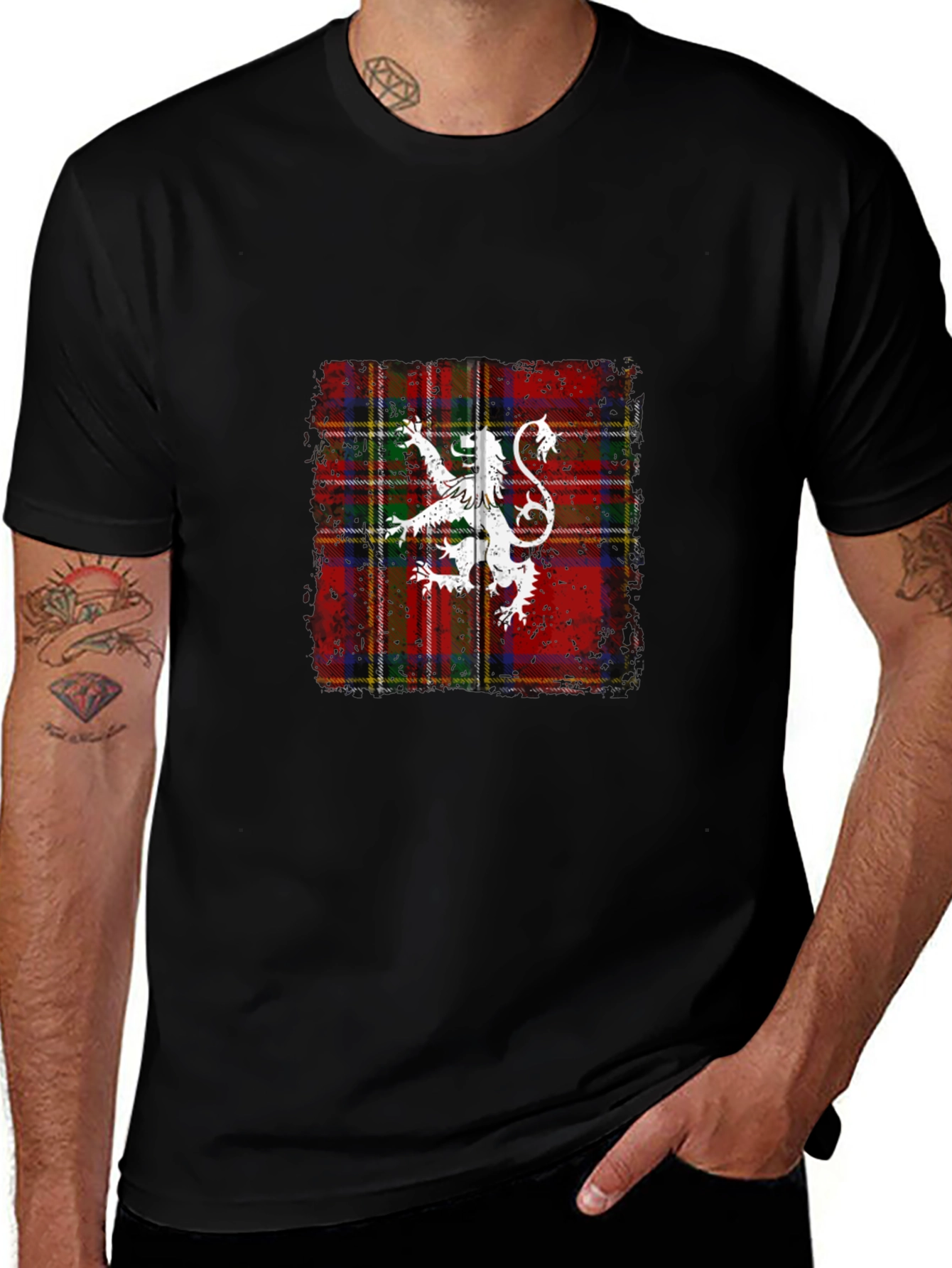 Scottish Lion Rampant Tartan Black T-Shirt